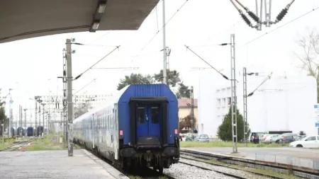 τρένο-της-hellenic-train-προσέκρουσε-σε-δέντρο-129468