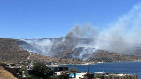 φωτιά-τώρα-σε-νησί-σηκώθηκαν-αερόπλαν-158101