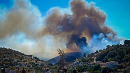 καίει-τα-πάντα-η-τεράστια-φωτιά-ηχεί-ασ-161394