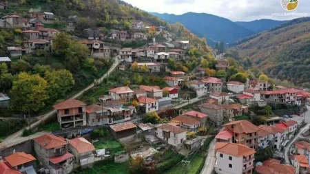 φουρνά-δασκάλα-και-ιερέας-γεμίζουν-ξα-172088